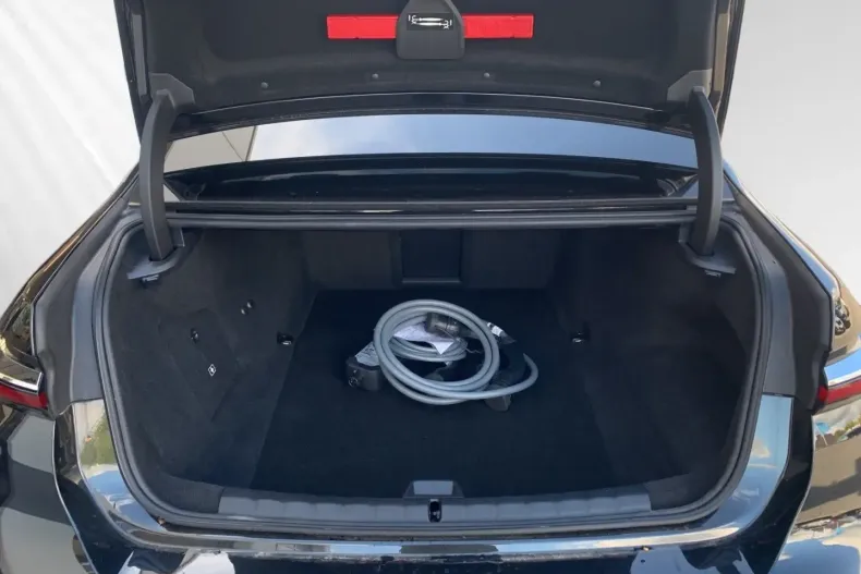 BMW 750 din 2024 cu 17.317 km - oferta BMW158366 - foto 11