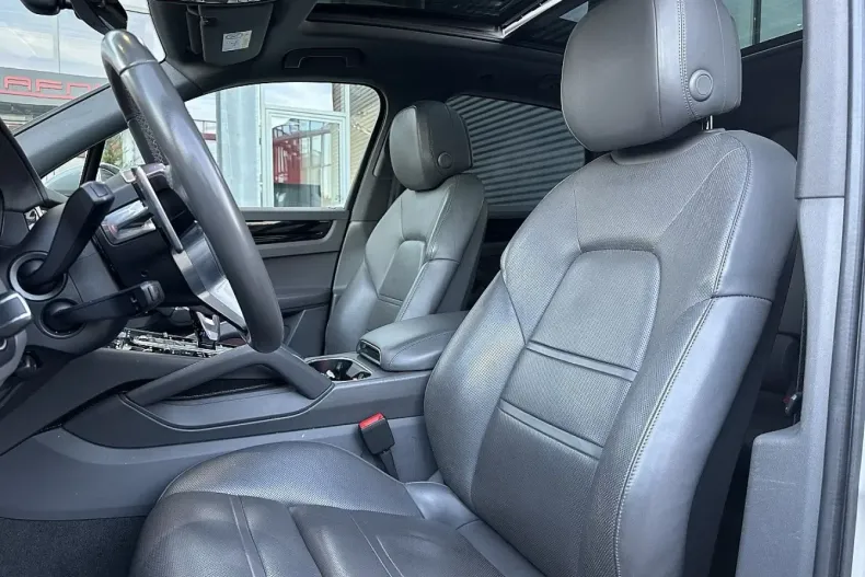 Porsche Cayenne din 2022 cu 88.025 km - oferta POR158370 - foto 30