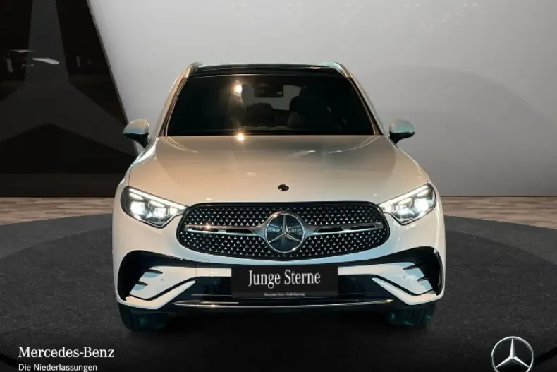 Mercedes-Benz GLC 220 din 2023 cu 65.526 km - oferta MER158374 - foto 4