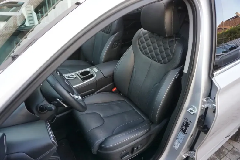 Hyundai SANTA FE din 2022 cu 66.000 km - oferta HYU158376 - foto 24