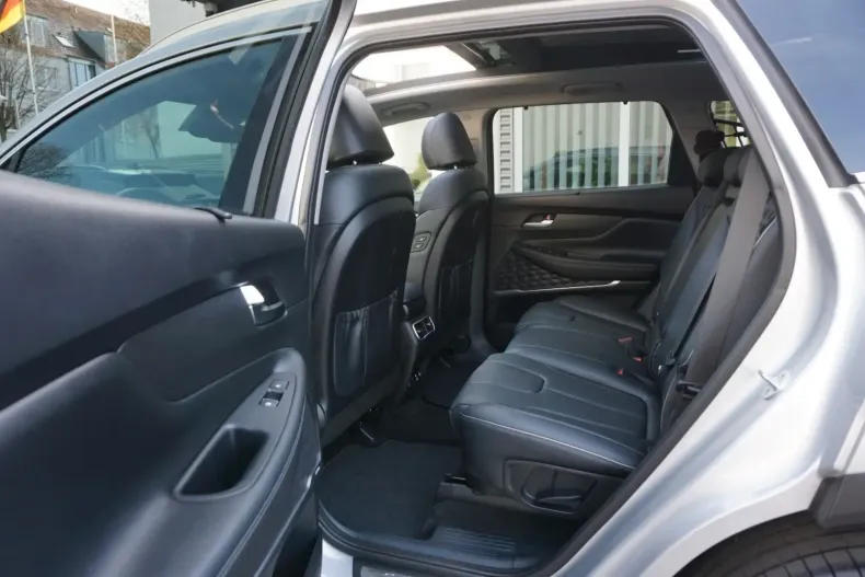 Hyundai SANTA FE din 2022 cu 66.000 km - oferta HYU158376 - foto 28