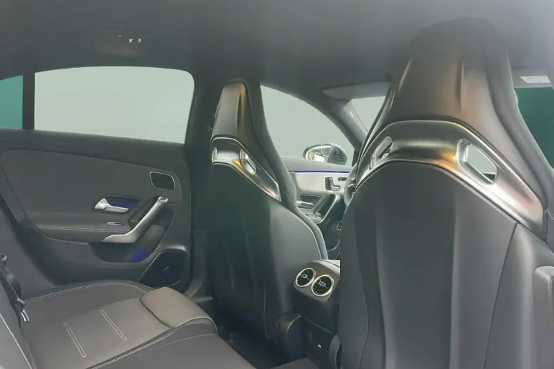 Mercedes-Benz CLA 45 AMG din 2024 cu 4.347 km - oferta MER158387 - foto 13