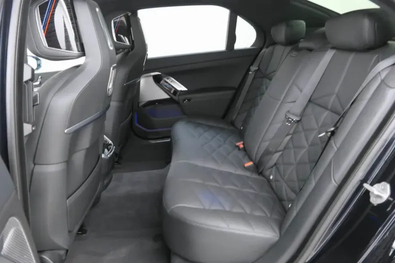 BMW 740 din 2025 cu 25.325 km - oferta BMW158389 - foto 5