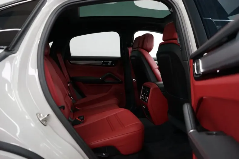 Porsche Cayenne din 2022 cu 63.500 km - oferta POR158390 - foto 10