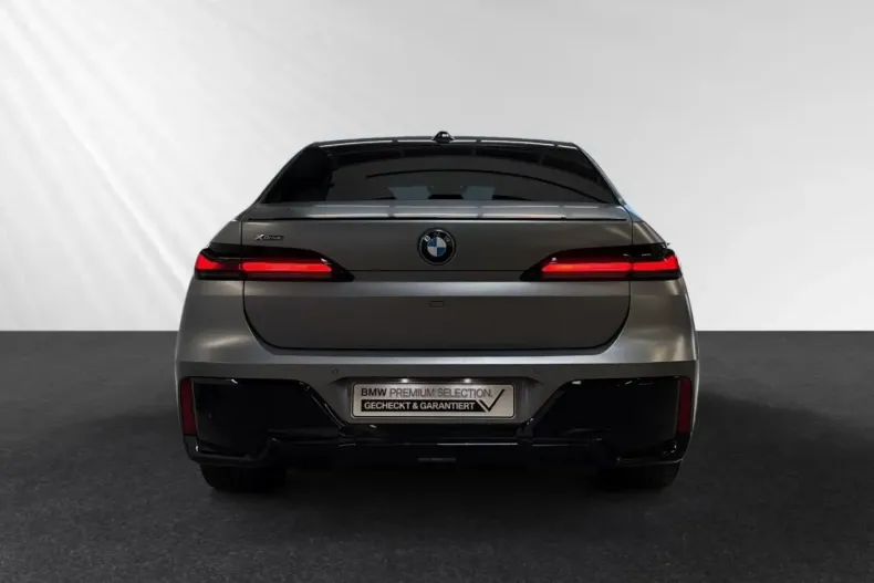 BMW 750 din 2024 cu 38.935 km - oferta BMW158395 - foto 5