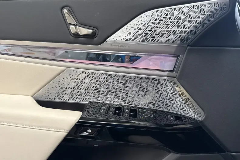 BMW 750 din 2024 cu 38.935 km - oferta BMW158395 - foto 15