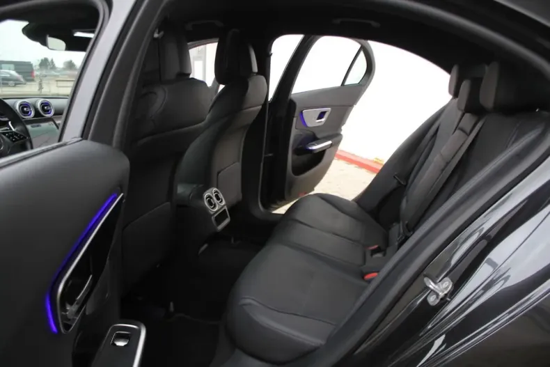 Mercedes-Benz C 180 din 2024 cu 44.600 km - oferta MER158396 - foto 10