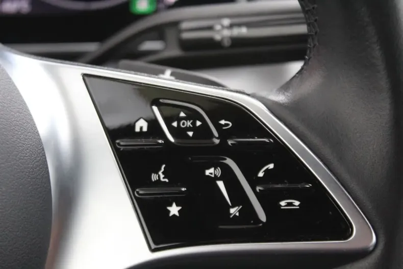 Mercedes-Benz C 180 din 2024 cu 44.600 km - oferta MER158396 - foto 17