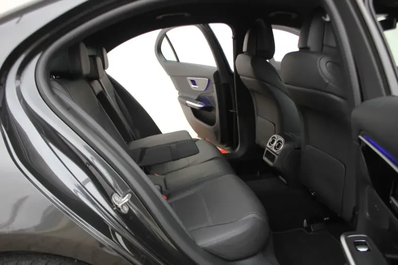 Mercedes-Benz C 180 din 2024 cu 44.600 km - oferta MER158396 - foto 45