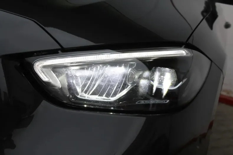 Mercedes-Benz C 180 din 2024 cu 44.600 km - oferta MER158396 - foto 49