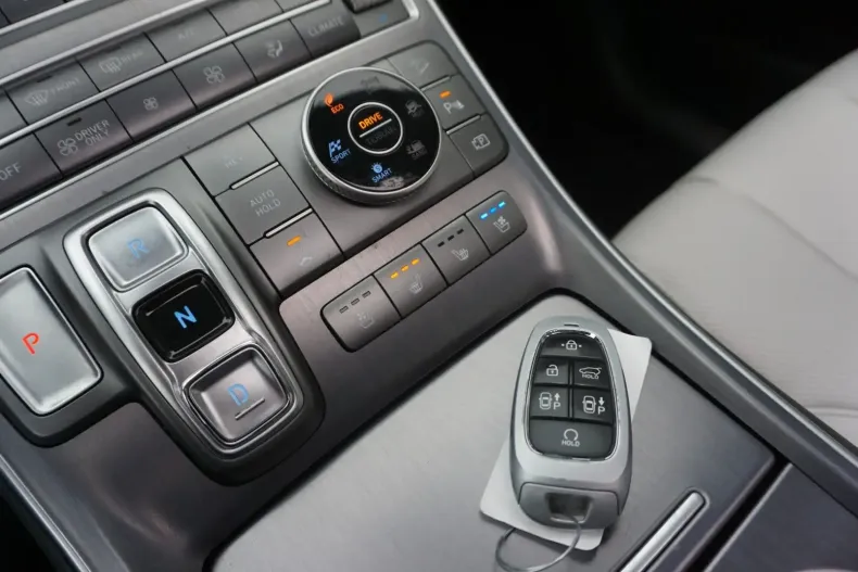 Hyundai SANTA FE din 2021 cu 38.000 km - oferta HYU158407 - foto 19