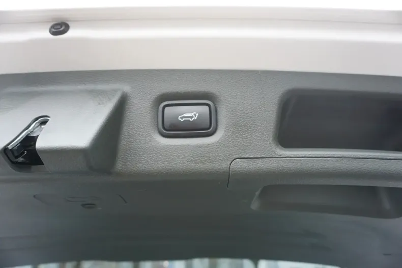 Hyundai SANTA FE din 2021 cu 38.000 km - oferta HYU158407 - foto 34