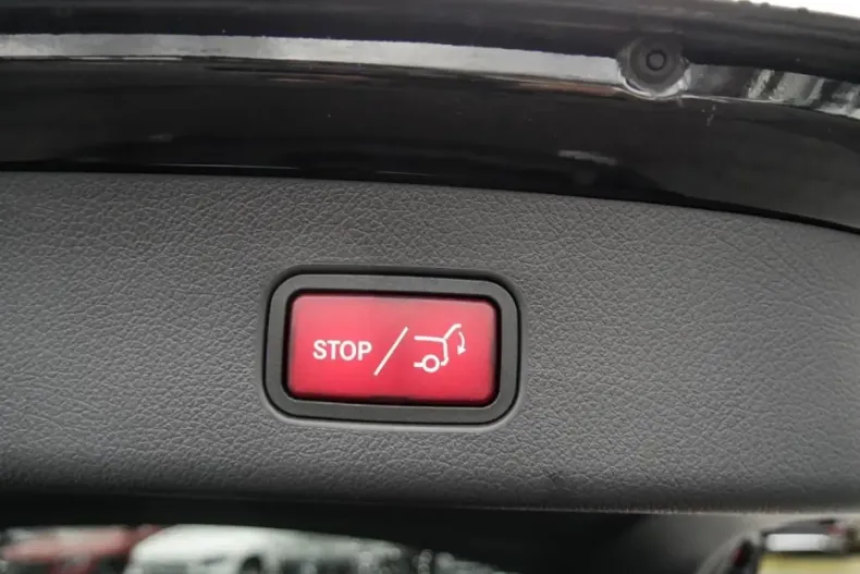 Mercedes-Benz GLC 200 din 2023 cu 42.042 km - oferta MER158409 - foto 10