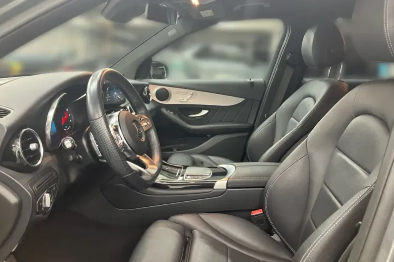 Mercedes-Benz GLC 300 din 2021 cu 43.333 km - oferta MER158414 - foto 7