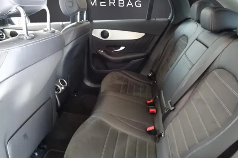 Mercedes-Benz GLC 300 din 2021 cu 59.737 km - oferta MER158416 - foto 9