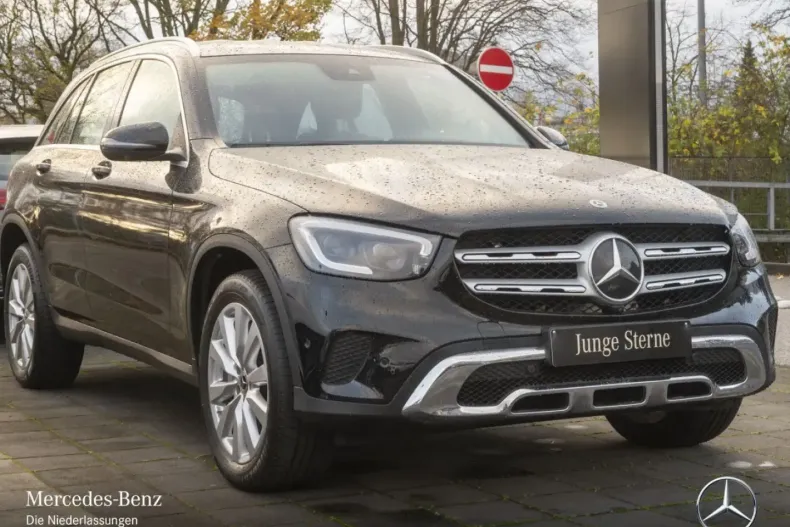 Mercedes-Benz GLC 300 din 2021 cu 62.067 km - oferta MER158417 - foto 1