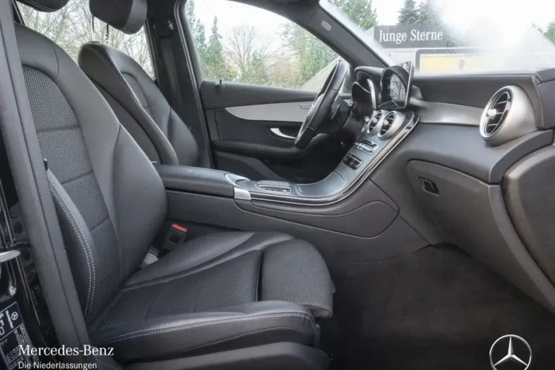 Mercedes-Benz GLC 300 din 2021 cu 62.067 km - oferta MER158417 - foto 5