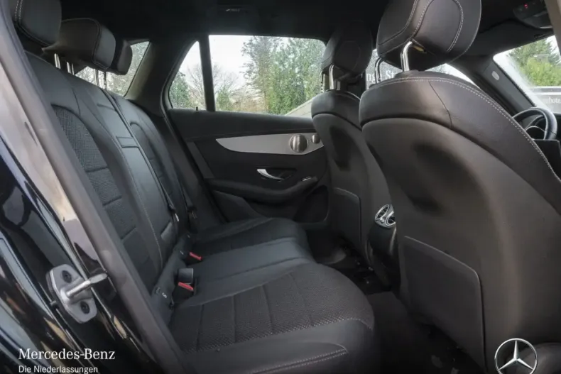 Mercedes-Benz GLC 300 din 2021 cu 62.067 km - oferta MER158417 - foto 6