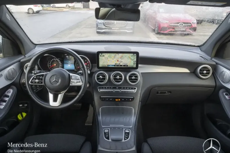 Mercedes-Benz GLC 300 din 2021 cu 62.067 km - oferta MER158417 - foto 7