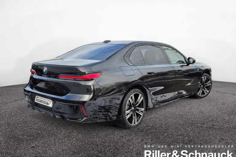 BMW 740 din 2024 cu 31.200 km - oferta BMW158419 - foto 2
