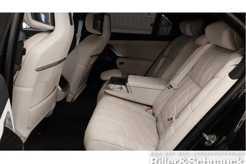 BMW 740 din 2024 cu 31.200 km - oferta BMW158419 - foto 13