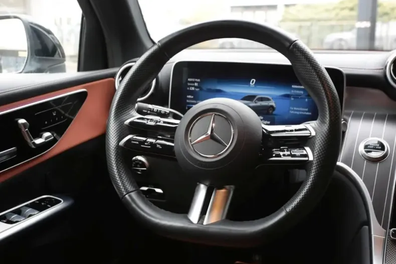 Mercedes-Benz GLC 220 din 2023 cu 40.450 km - oferta MER158421 - foto 8