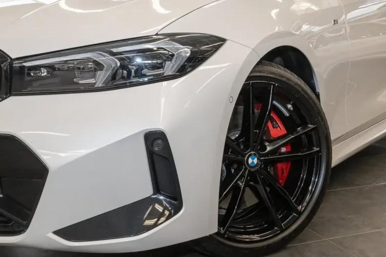 BMW 330 din 2024 cu 13.732 km - oferta BMW158423 - foto 3