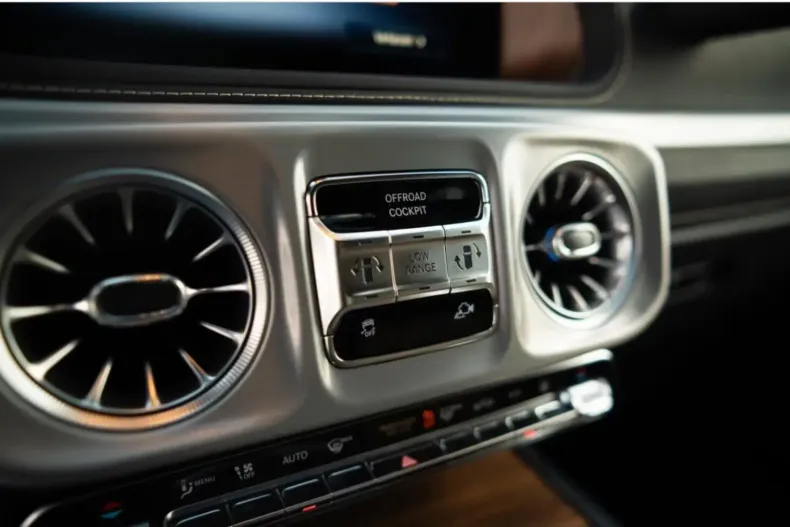 Mercedes-Benz G 580 din 2025 cu 5 km - oferta MER158425 - foto 19