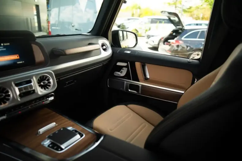 Mercedes-Benz G 580 din 2025 cu 5 km - oferta MER158425 - foto 23