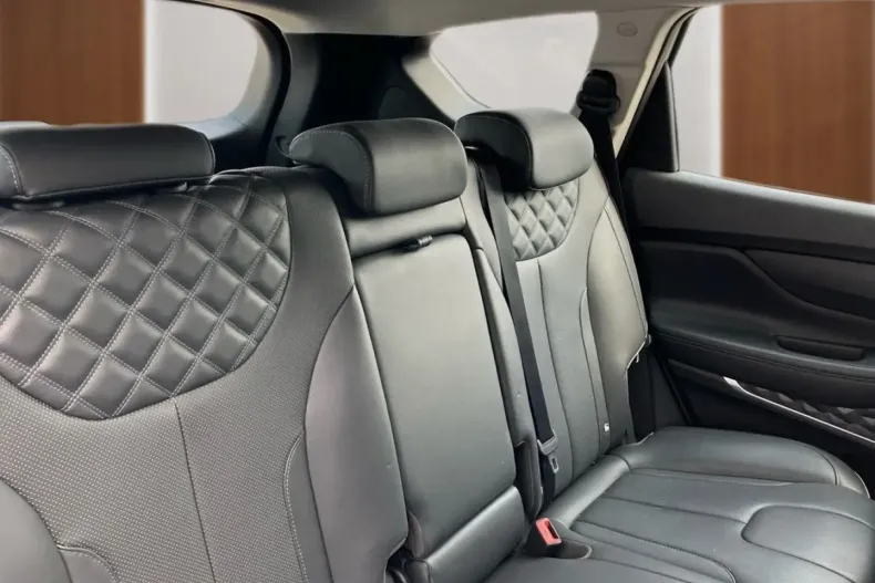 Hyundai SANTA FE din 2023 cu 36.170 km - oferta HYU158427 - foto 13