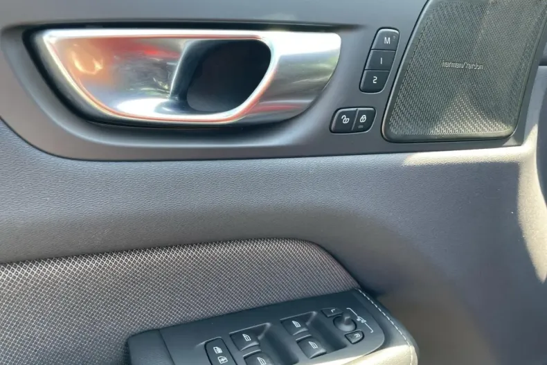 Volvo XC60 din 2024 cu 17.900 km - oferta VOL158428 - foto 15