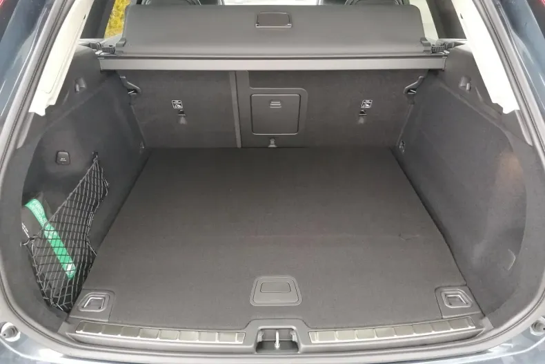 Volvo XC60 din 2023 cu 15.000 km - oferta VOL158429 - foto 8