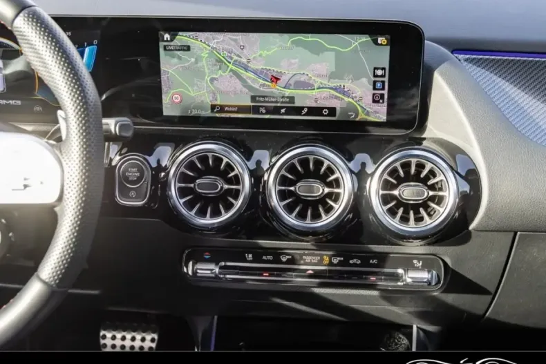 Mercedes-Benz GLA 45 AMG din 2022 cu 25.950 km - oferta MER158430 - foto 12