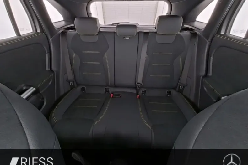 Mercedes-Benz GLA 45 AMG din 2024 cu 12.008 km - oferta MER158435 - foto 7