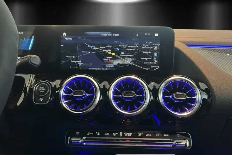 Mercedes-Benz GLA 45 AMG din 2022 cu 17.389 km - oferta MER158436 - foto 11