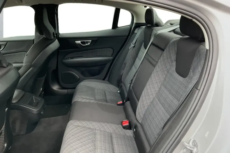 Volvo S60 din 2024 cu 25.080 km - oferta VOL158438 - foto 12