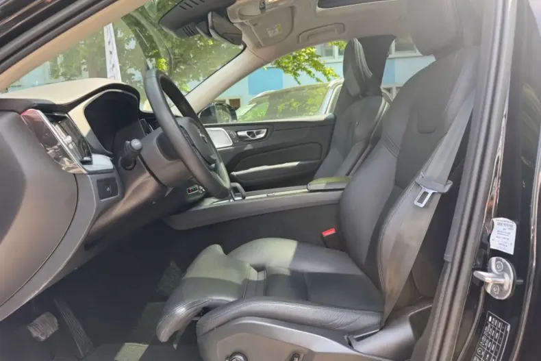 Volvo XC60 din 2022 cu 73.008 km - oferta VOL158441 - foto 7