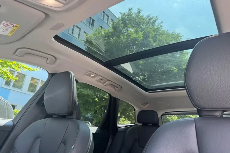 Volvo XC60 din 2022 cu 73.008 km - oferta VOL158441 - foto 9