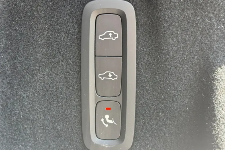 Volvo XC60 din 2022 cu 73.008 km - oferta VOL158441 - foto 14