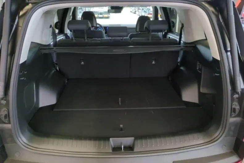 Hyundai SANTA FE din 2024 cu 15.937 km - oferta HYU158447 - foto 5