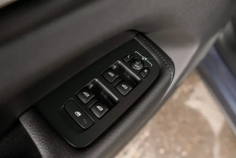 Volvo XC60 din 2021 cu 48.000 km - oferta VOL158448 - foto 22