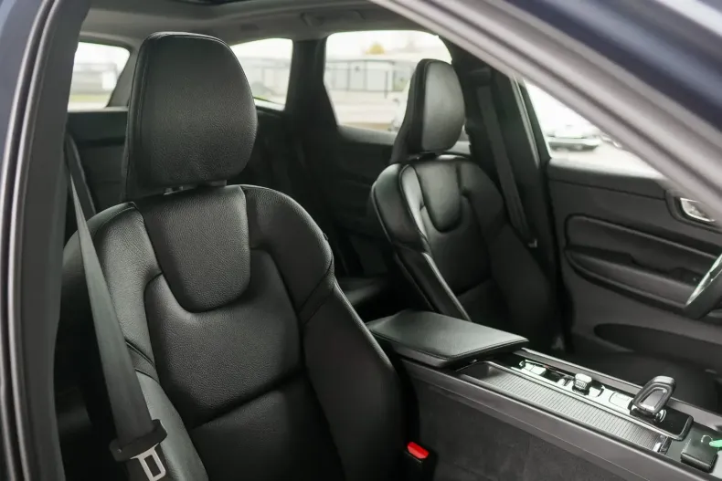 Volvo XC60 din 2021 cu 48.000 km - oferta VOL158448 - foto 26