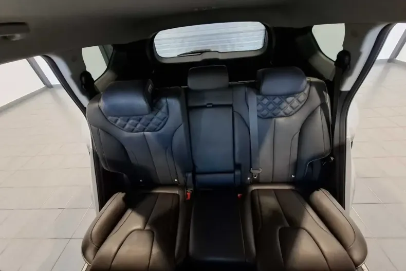 Hyundai SANTA FE din 2023 cu 60.174 km - oferta HYU158451 - foto 13