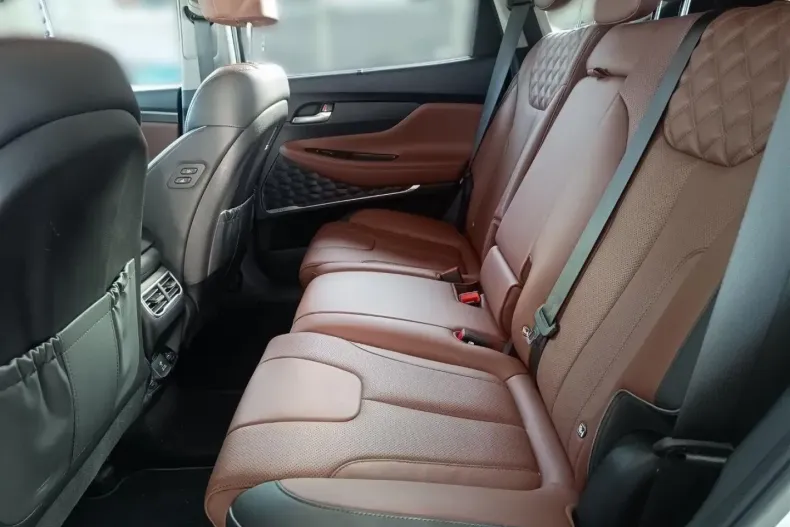 Hyundai SANTA FE din 2023 cu 60.474 km - oferta HYU158452 - foto 10