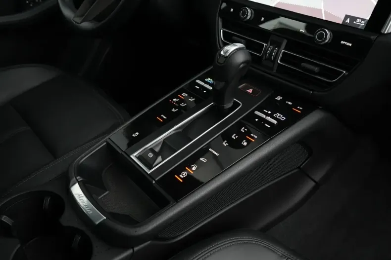 Porsche Macan din 2021 cu 23.000 km - oferta POR158459 - foto 29