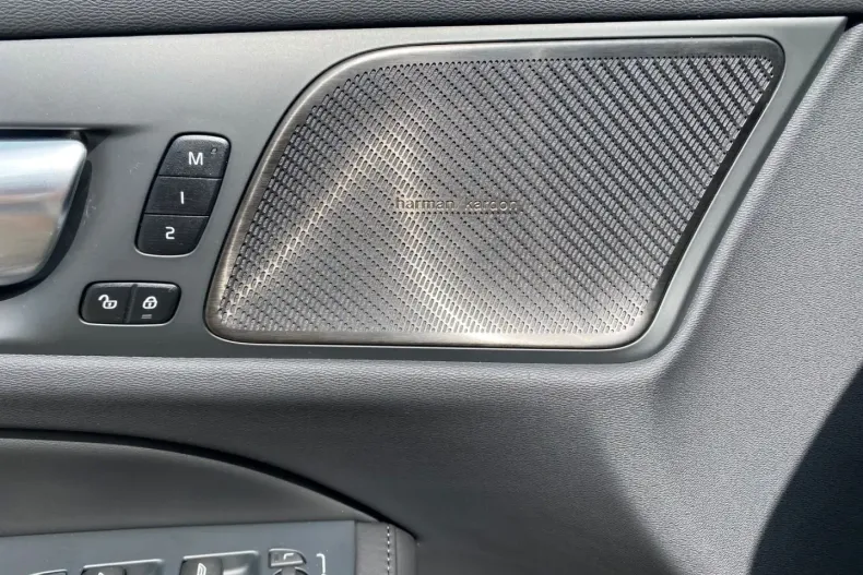 Volvo V60 din 2024 cu 13.500 km - oferta VOL158461 - foto 14