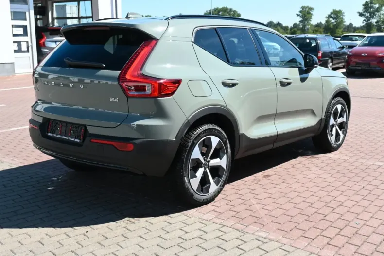 Volvo XC40 din 2024 cu 11.250 km - oferta VOL158464 - foto 5