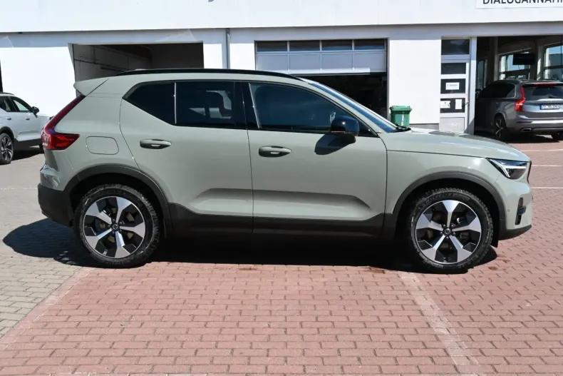 Volvo XC40 din 2024 cu 11.250 km - oferta VOL158464 - foto 6