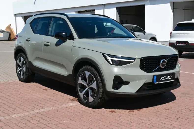 Volvo XC40 din 2024 cu 11.250 km - oferta VOL158464 - foto 7