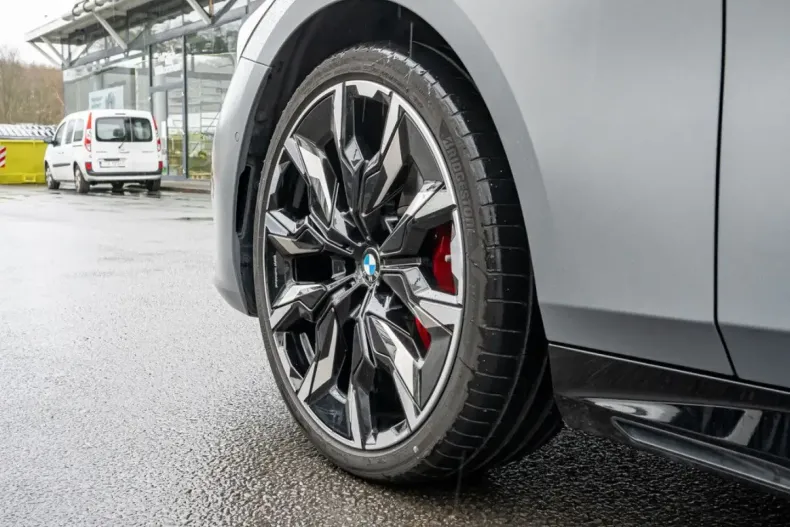 BMW 540 din 2025 cu 23.078 km - oferta BMW158468 - foto 8